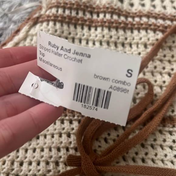 Knit halter top - Picture 4 of 4